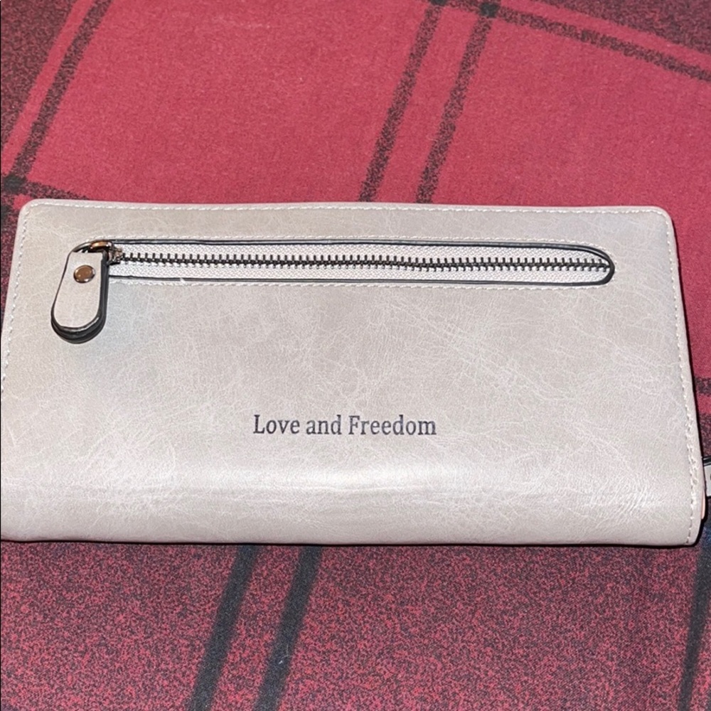 Clutch/ wallet